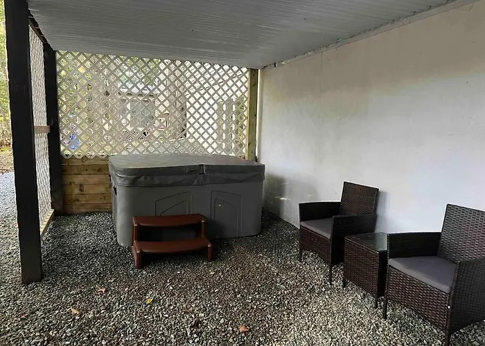 Casa Rosado @ Pocono II By Lake Hot Tub Camelback