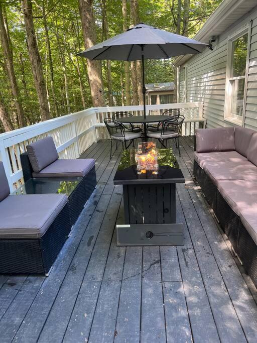 Casa Rosado @ Pocono Ii By Hot Tub Camelback