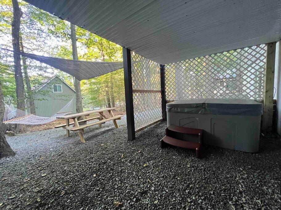 Casa Rosado @ Pocono Ii By Hot Tub Camelback